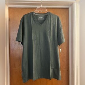 Eddie Bauer Men’s Evergreen Color Legendwash V-neck Short Sleeve Tee